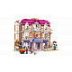 LEGO® Friends 42704 Grand Hotel v městečku Heartlake